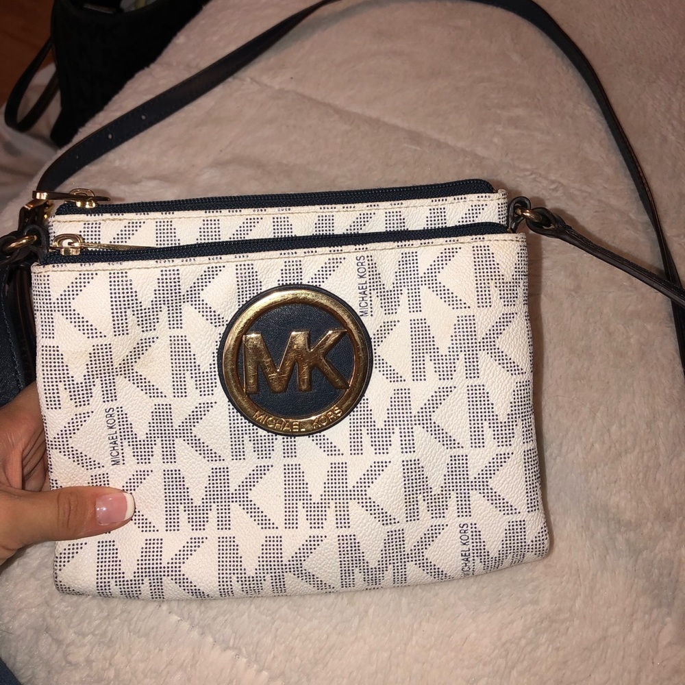 Michael kors crossbody